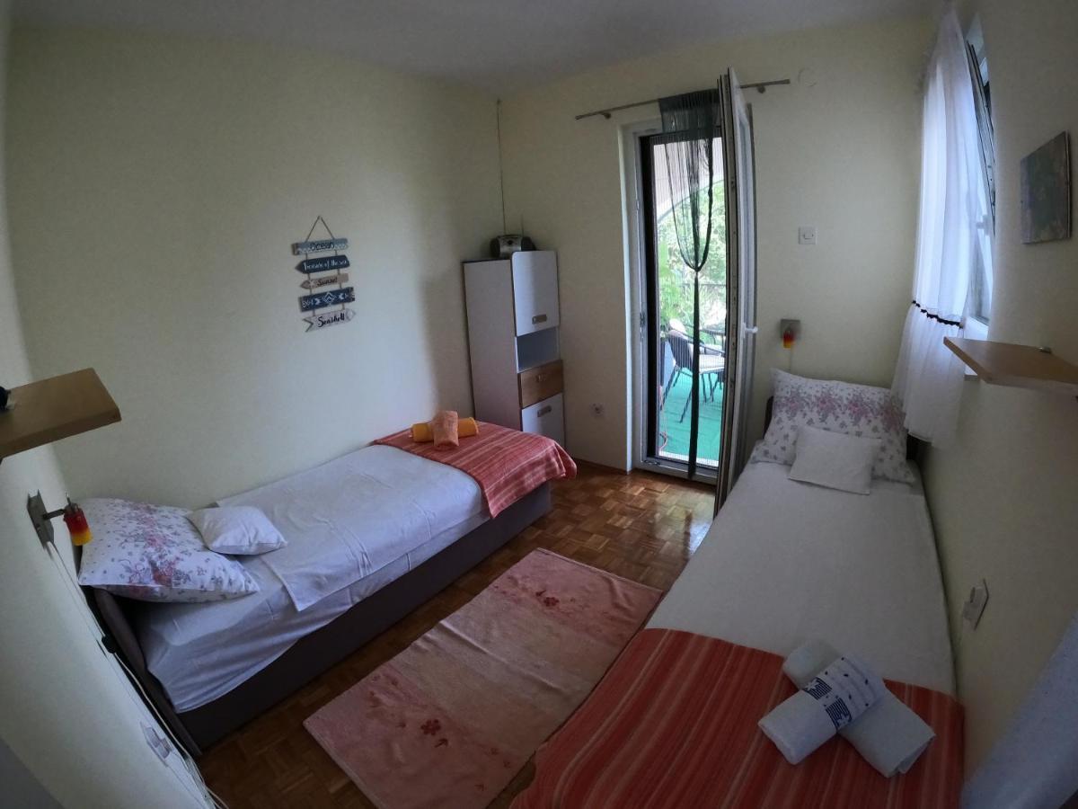 Apartments With A Parking Space Njivice, Krk - 5320 Exterior foto